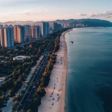 低調(diào)明珠！海南陵水旅行指南：親民價(jià)格，不輸三亞的絕美海景與地道美食