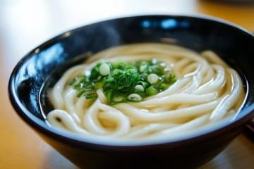貴州一殯儀館米粉為什么會(huì)好吃到排長(zhǎng)隊(duì)？