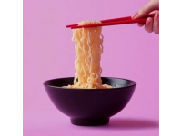 細(xì)而筋道的面條，酸辣甜味獨(dú)特，越吃越上癮