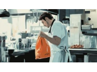 如何輕松成為廚房達人？熱門美食教程手把手教你烹飪技巧