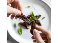 德宏特色炭烤黃牛干巴，新鮮美味不容錯過