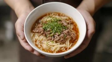 泰州牛牛生煎秘制食譜：肉餡豐盈，湯汁濃郁制作教程