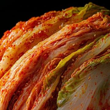 酸菜是一種非常百搭的食材，不同地區(qū)和文化中都有獨(dú)特的吃法