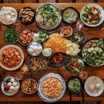 西雙版納出發(fā)六百公里抵達陸良縣，一路旅程分享與美食體驗
