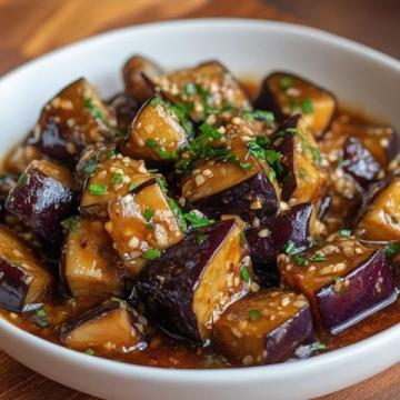 如何制作超經(jīng)典的紅燒茄子