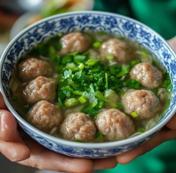 超簡(jiǎn)單家常菜：蝦球粉絲白菜煲的做法