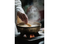 傳統(tǒng)美食揭秘：山捻子豬肚湯的制作與歷史淵源