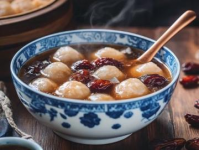 傳統(tǒng)中式美食糊羹：鮮美濃稠，深受喜愛