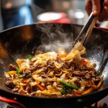 農(nóng)家小炒究竟先炒肉還是先炒青椒？