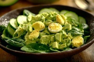 夏日清爽好搭檔：黃瓜木耳炒雞蛋簡(jiǎn)餐菜式