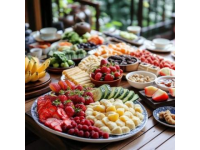潮汕地區(qū)（包括汕頭、潮州、揭陽(yáng)等）以其豐富的美食文化聞名