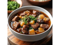 牛肉一燉就老？那是調(diào)料沒放對(duì)，加入它們，牛肉軟爛入味，真香云南草果與良姜燉肉鹵