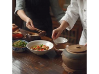 杭州風(fēng)味美食分享——簡(jiǎn)單易學(xué)的西湖牛肉羹制作步驟，讓你的餐桌增添一抹經(jīng)典美味！