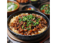 發(fā)現(xiàn)香港荃灣實(shí)惠美食：從正生純銀店到網(wǎng)紅小吃與米其林推薦