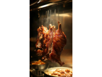 
白天逗鵝樂無邊，夜晚鵝肉盛宴享不停，廈門天廚煌·唝咕鵝肉美食之旅