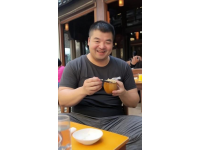 我來到玉林，就是為了品嘗新鮮的美食,現(xiàn)在，我在云天宮十字路口，這里離云天宮很近