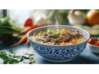 牛肉面的魅力在哪里？（一家“自家人”的牛肉面館）