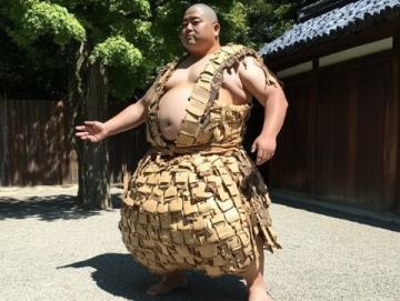 胖妞從160斤到百萬粉絲，農(nóng)村家庭吃播一夜爆紅的秘密！