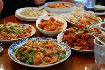 揭秘奧克蘭華人社區(qū)的‘倒霉路’：歷史、名字由來與美食音樂之旅