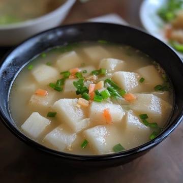 在順德容桂，有一種名為魚溫粥的美食,聽起來很特別，但我卻不知道它是什么