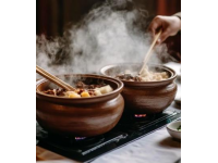 武漢楚河漢街必吃美食：斌弟鹵味火鍋，獨(dú)特風(fēng)味等你嘗！