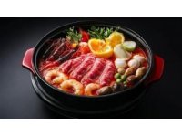 如果你想吃**火鍋味的燜飯**，可以用火鍋底料來(lái)調(diào)味，一鍋搞定，超級(jí)簡(jiǎn)單！