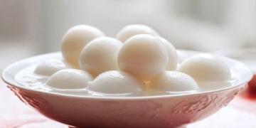 陵川縣傳統(tǒng)美食：焦炸丸子湯與美味包子的早餐盛宴