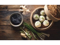 陵川縣傳統(tǒng)美食：焦炸丸子湯與美味包子的早餐盛宴