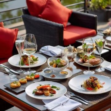 上海外灘W酒店The Kitchen Table探店體驗(yàn):美食與美景的完美結(jié)合