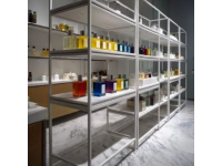 在北展拍完玫瑰花園，聽說俄優(yōu)品是北京最大的俄羅斯商品超市，里面的俄羅斯商品最全