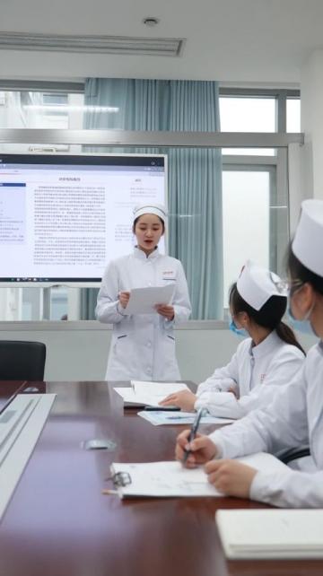 緊急時(shí)刻，護(hù)士勇救休克患者，呼吁廣泛推廣急救教育