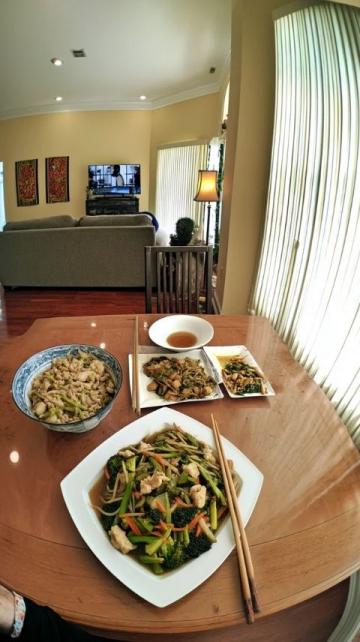 在廈門的多家分店每天都要排很久的隊(duì)，才能享受得到的西木美食