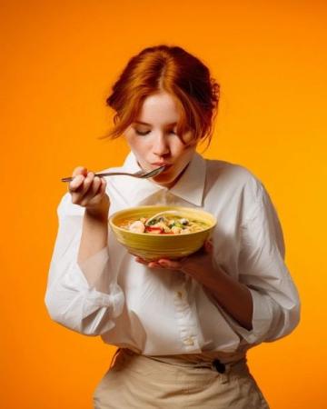 蘿卜燉牛筋口味清香、濃郁而好!