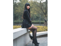 廣州女子誤踩油門撞塌祠堂，賠償爭議引發(fā)網(wǎng)友熱議