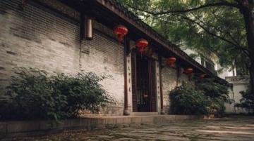 漫步江南，品味西湖，酸辣交織的絕美佳肴