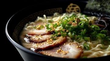 揭秘東北烤冷面全國爆紅的秘密：街頭文化下的美食傳奇