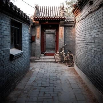邯鄲是中國(guó)河北省的一個(gè)歷史文化名城，以其悠久的歷史和豐富的文化遺產(chǎn)而聞名