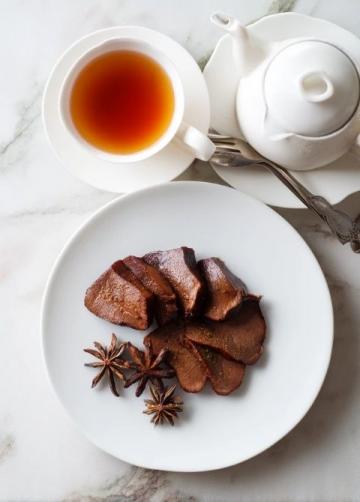 
自制天津傳統(tǒng)扣肉秘籍：醬香濃郁年味佳肴，在家輕松享受團圓宴