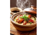 最近網(wǎng)上又掀起一波地域美食大戰(zhàn)，刷到個(gè)上海網(wǎng)友銳評(píng)河南美食太粗糙走不出省