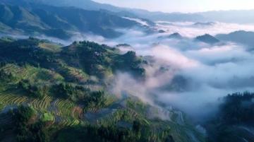 商洛位于陜西省東南部，地處秦嶺腹地，飲食文化融合了陜南農(nóng)家風(fēng)味與南北特色