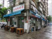 徐州人氣老店，特色羊肉串每天排隊(duì)到打烊！