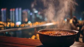 探秘重慶本地人排隊也要吃的隱藏火鍋寶藏店鋪！