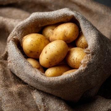 溫情通話里的鄉(xiāng)村記憶:蒸土豆與夏日家常飯
