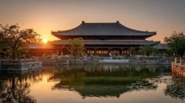 黔南小江南都勻，除了美景還有座“秦漢影視城”！秦代建筑風(fēng)情濃厚