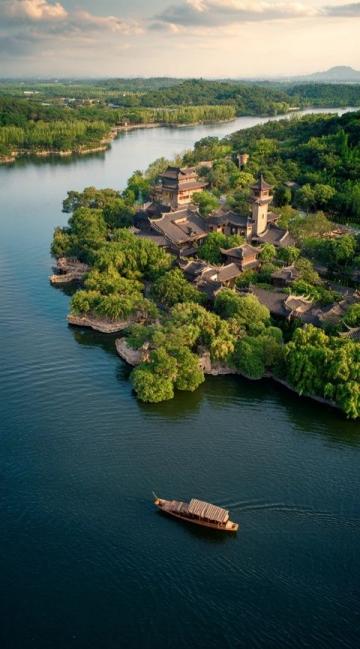 武漢旅游攻略：黃鶴樓、東湖風(fēng)景區(qū)必游景點(diǎn)推薦及美食指南
