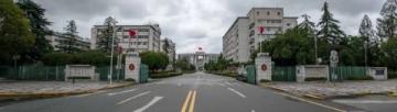 中山開發(fā)區(qū)小區(qū)門口設(shè)停車費閘口引發(fā)爭議，官方回應(yīng)將拆除收費設(shè)備