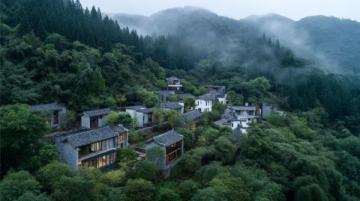 深秋踏青指南：一日徒步探險(xiǎn)，竹影水韻古村落美食之旅