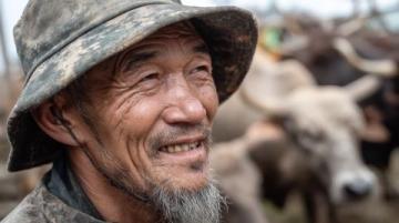 河北廊坊，男子獻(xiàn)血8次，卻在急用血時(shí)被告知獻(xiàn)血證過期，不能優(yōu)先用血！男子不能