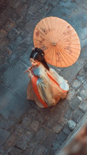 探訪鎮(zhèn)江人氣很高的“東方姑娘”店！