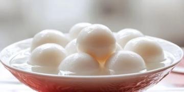 廣東特色生滾粥家常做法，皮蛋瘦肉粥簡(jiǎn)單易學(xué)